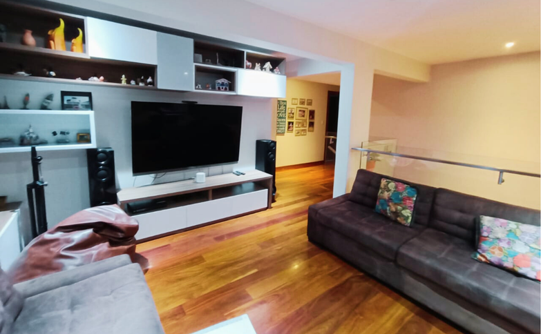 Venta de dúplex frente a parque, Surco