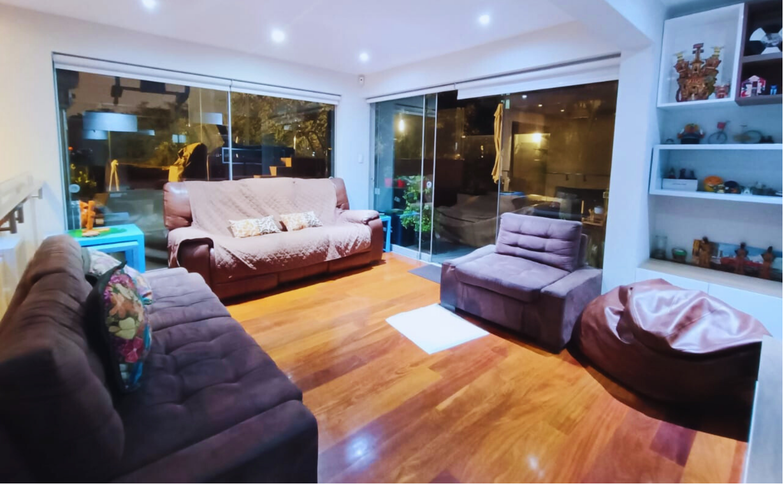 Venta de dúplex frente a parque, Surco