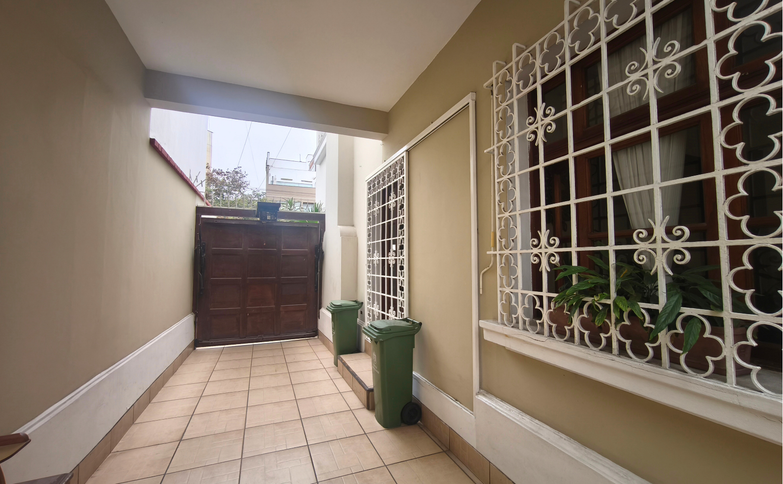 Venta de Casa Remodelada en San Isidro