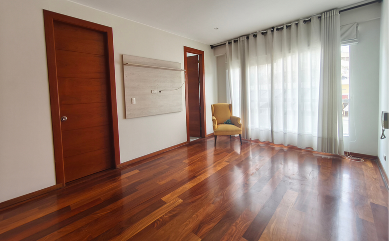 Venta de dúplex frente a parque, Surco