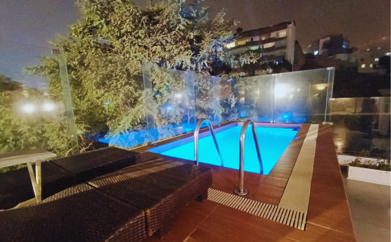 Venta de dúplex frente a parque, Surco