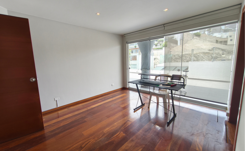 Venta de dúplex frente a parque, Surco