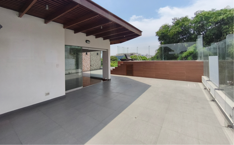 Venta de dúplex frente a parque, Surco