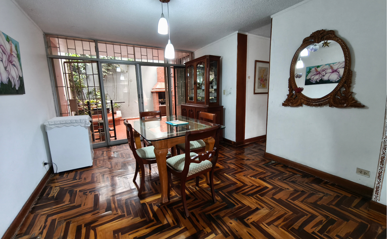 Venta de casa en Salamanca, Ate