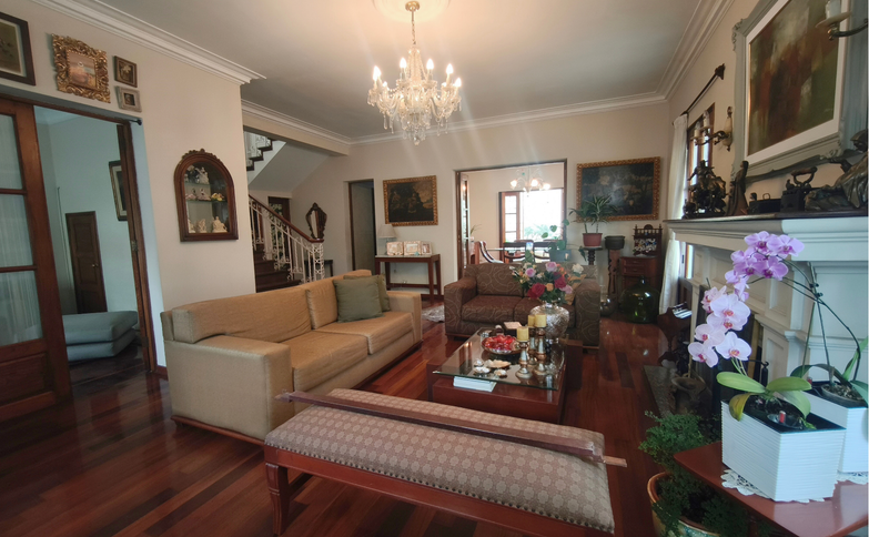 Venta de Casa Remodelada en San Isidro