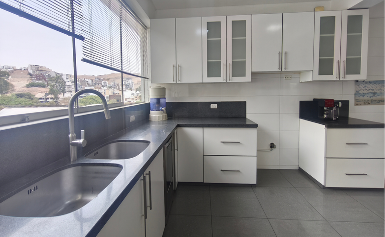 Venta de dúplex frente a parque, Surco