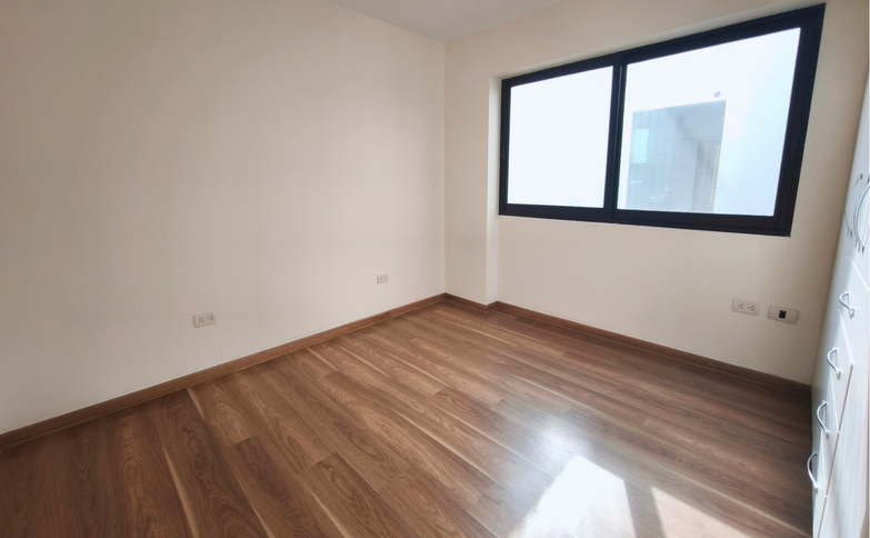 Venta de Dúplex en primer piso con terraza – Miraflores