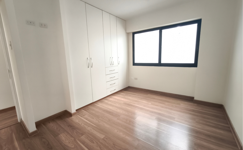 Venta de Dúplex en primer piso con terraza – Miraflores