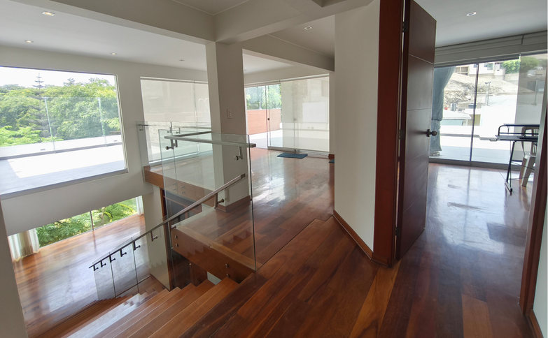 Venta de dúplex frente a parque, Surco