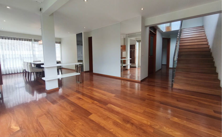 Venta de dúplex frente a parque, Surco