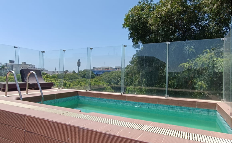 Venta de dúplex frente a parque, Surco