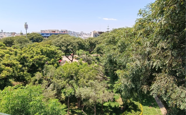 Venta de dúplex frente a parque, Surco