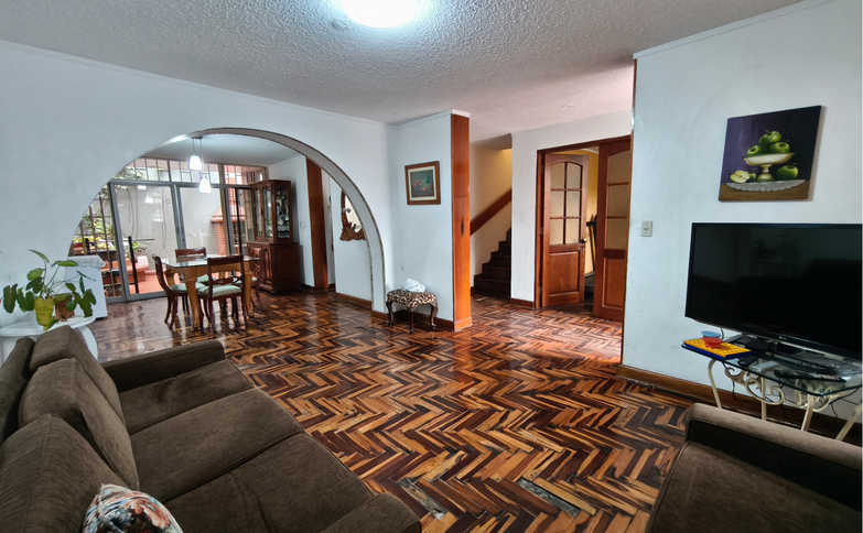 Venta de casa en Salamanca, Ate