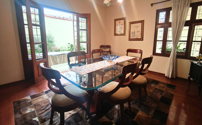 Venta de Casa Remodelada en San Isidro